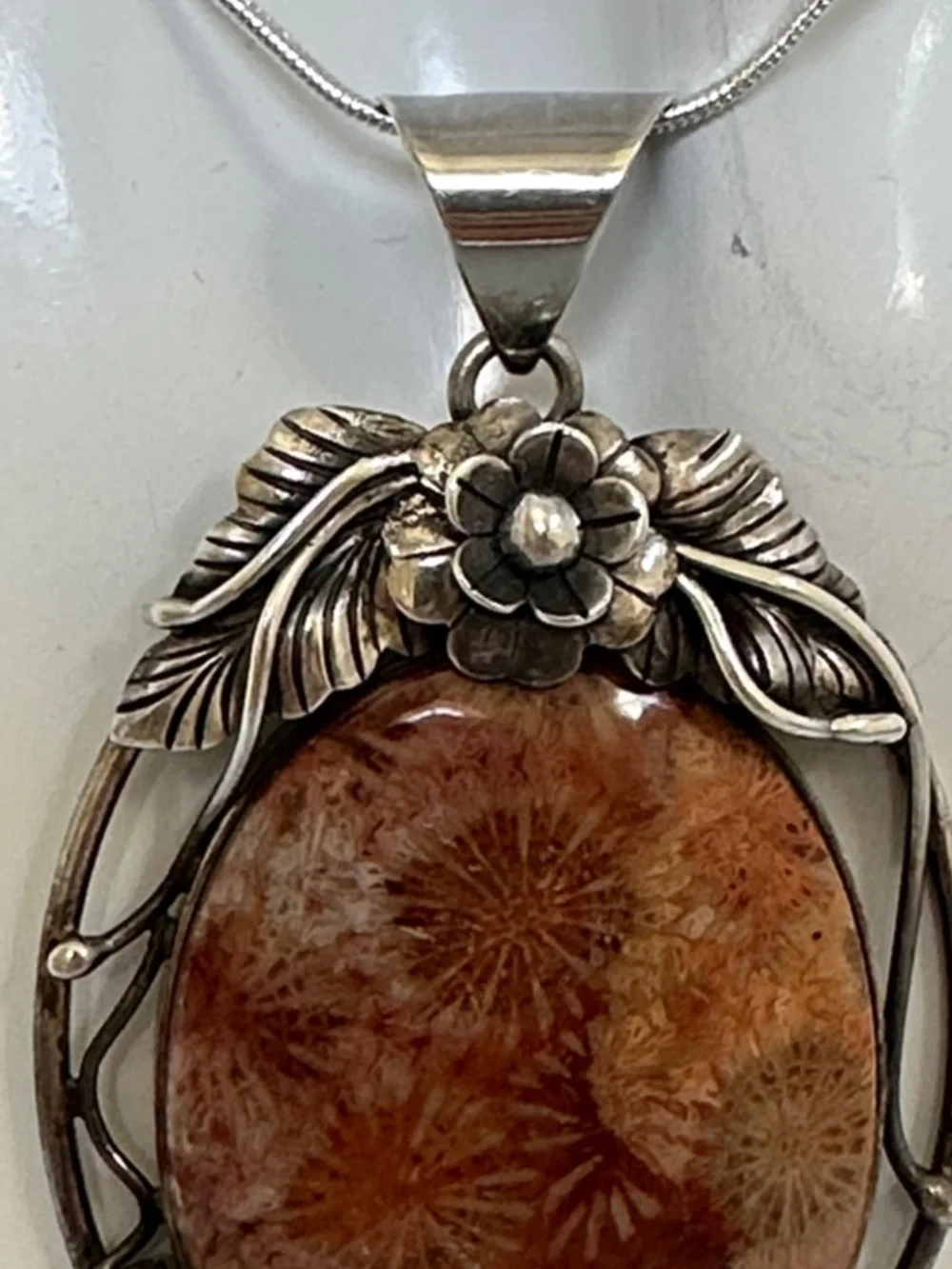 Elegant 925 Sterling silver Natural Agatized  floral Cabochon Pendant Necklace